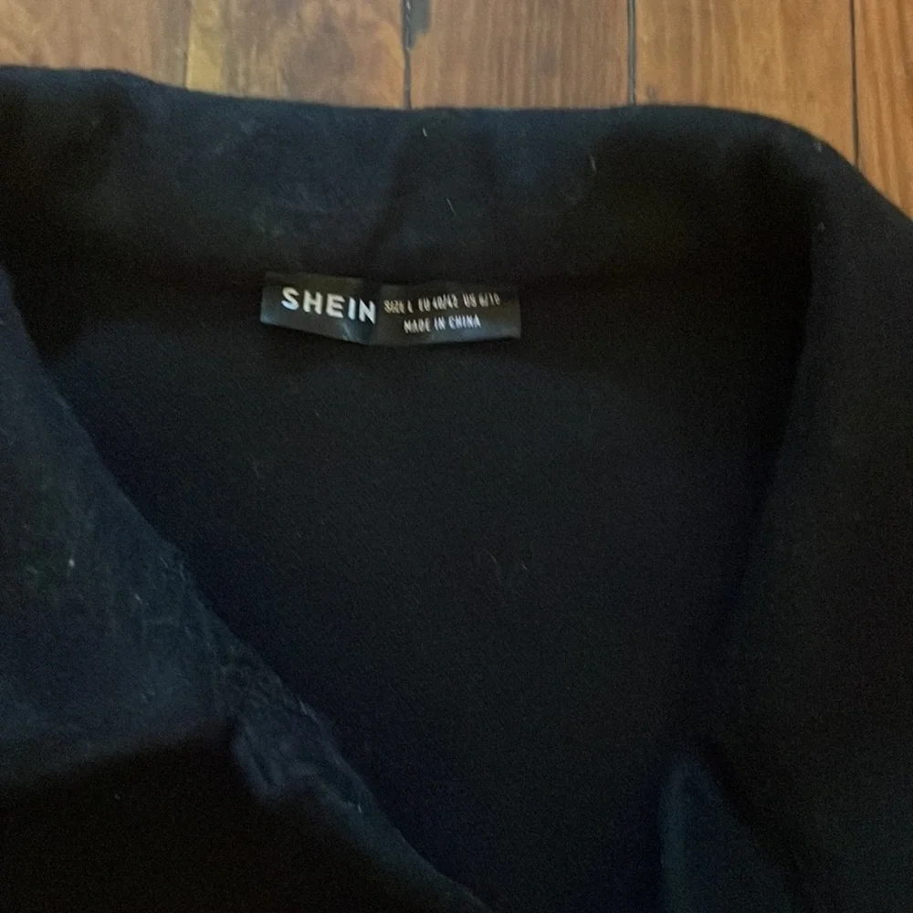 Coat - Picture 3 of 4